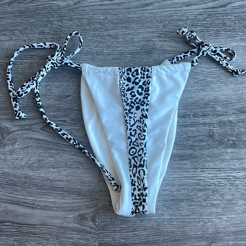 Kendall & Kylie White and Black Leopard Bikini Bottom